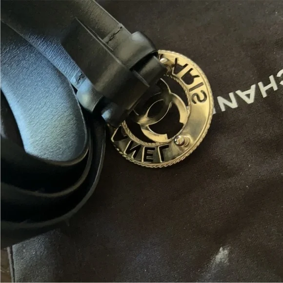 Chanel CC Logo Belt Black Leather Gold Medallion Buckle Size 90/36 Authentic - Picture 5 of 16